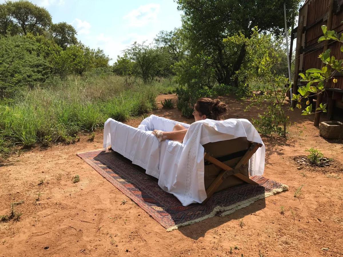 Out In Africa Wildlife Lodge Hammanskraal Extérieur photo