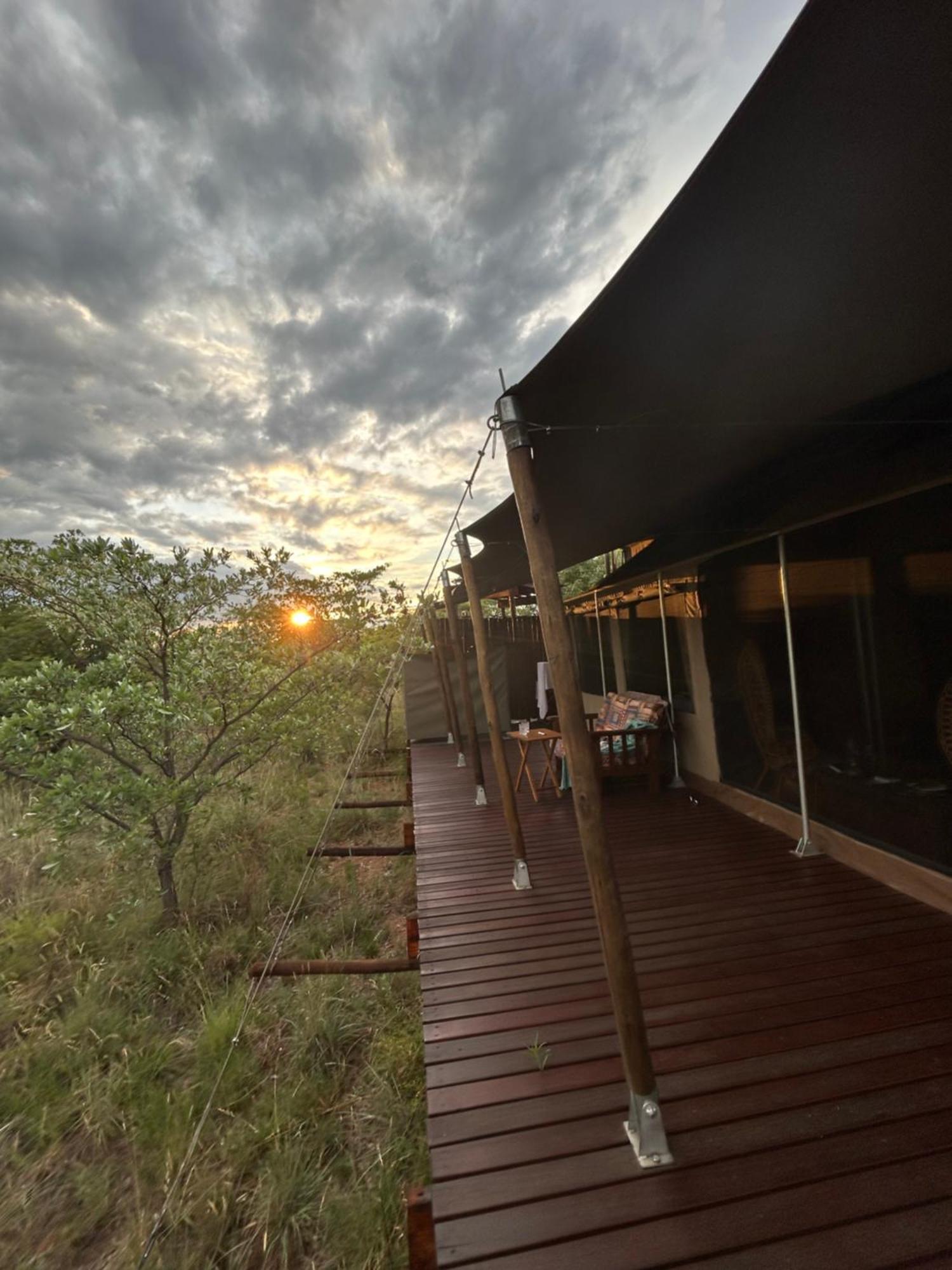 Out In Africa Wildlife Lodge Hammanskraal Extérieur photo