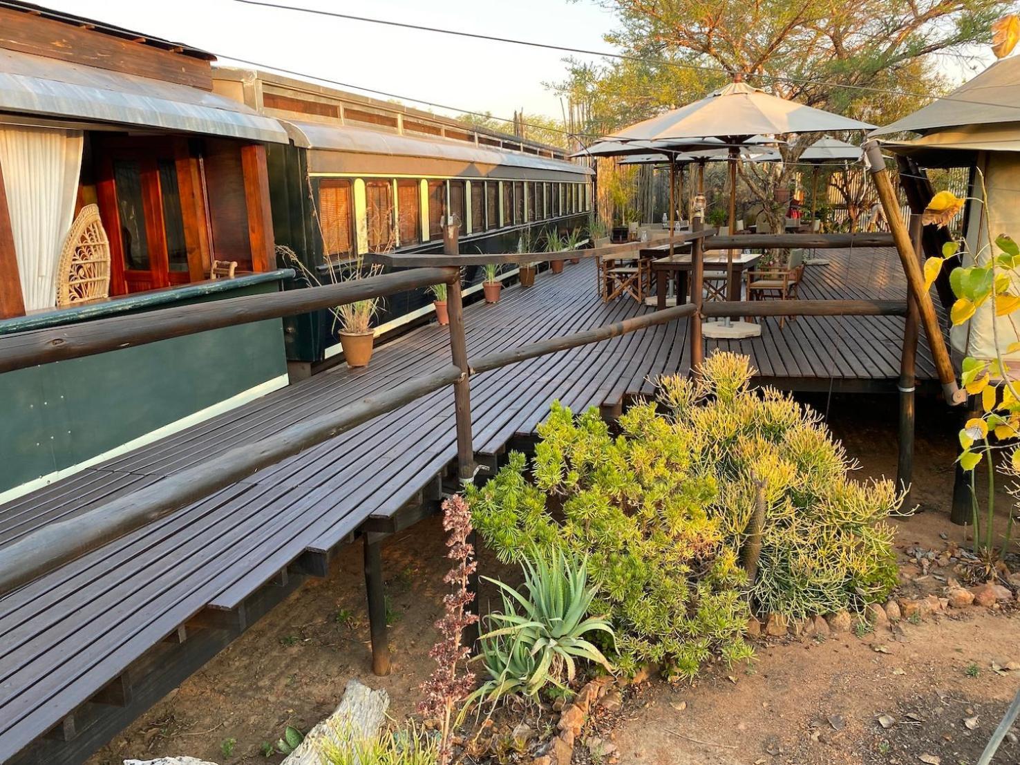 Out In Africa Wildlife Lodge Hammanskraal Extérieur photo