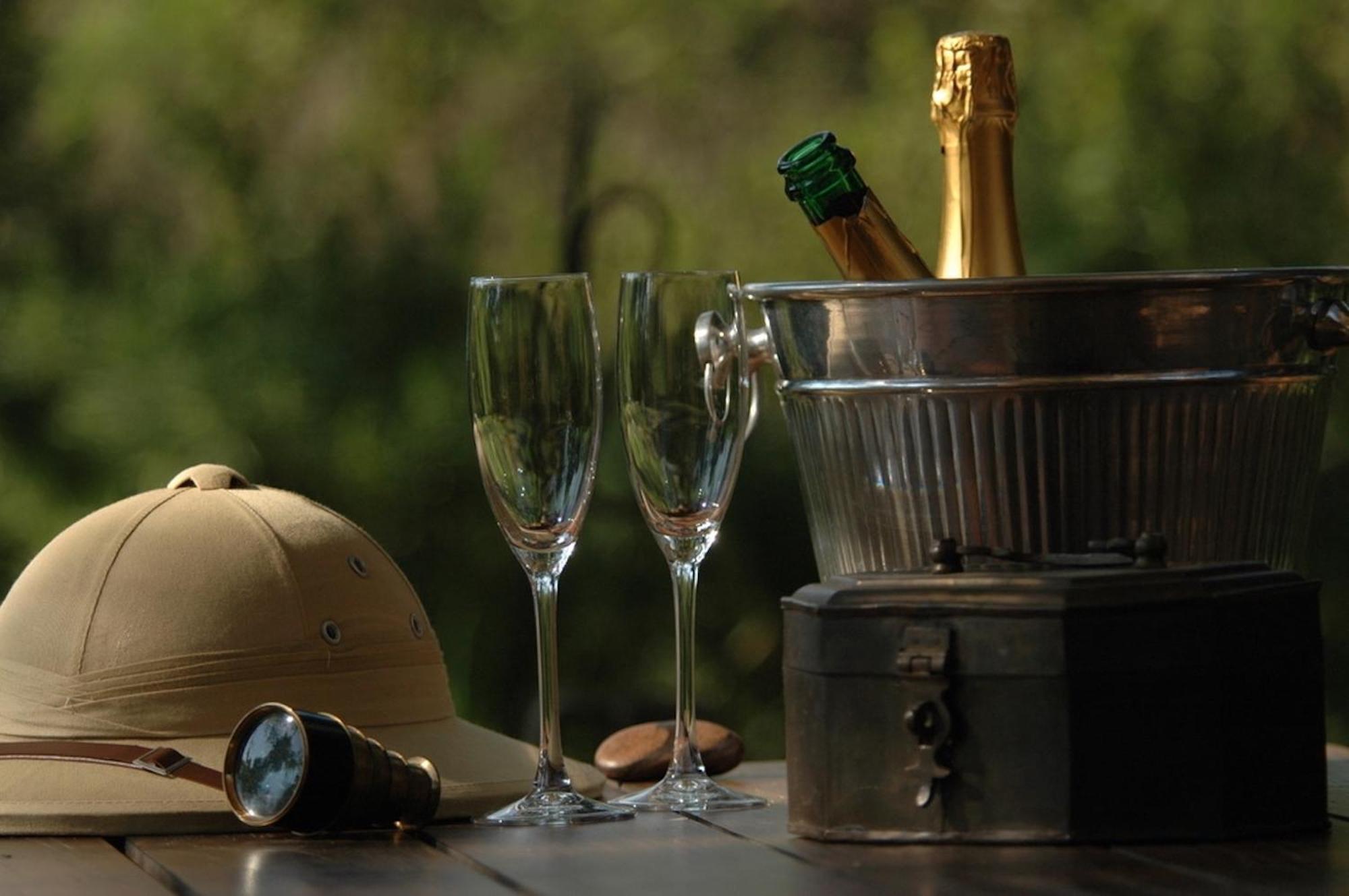Out In Africa Wildlife Lodge Hammanskraal Extérieur photo