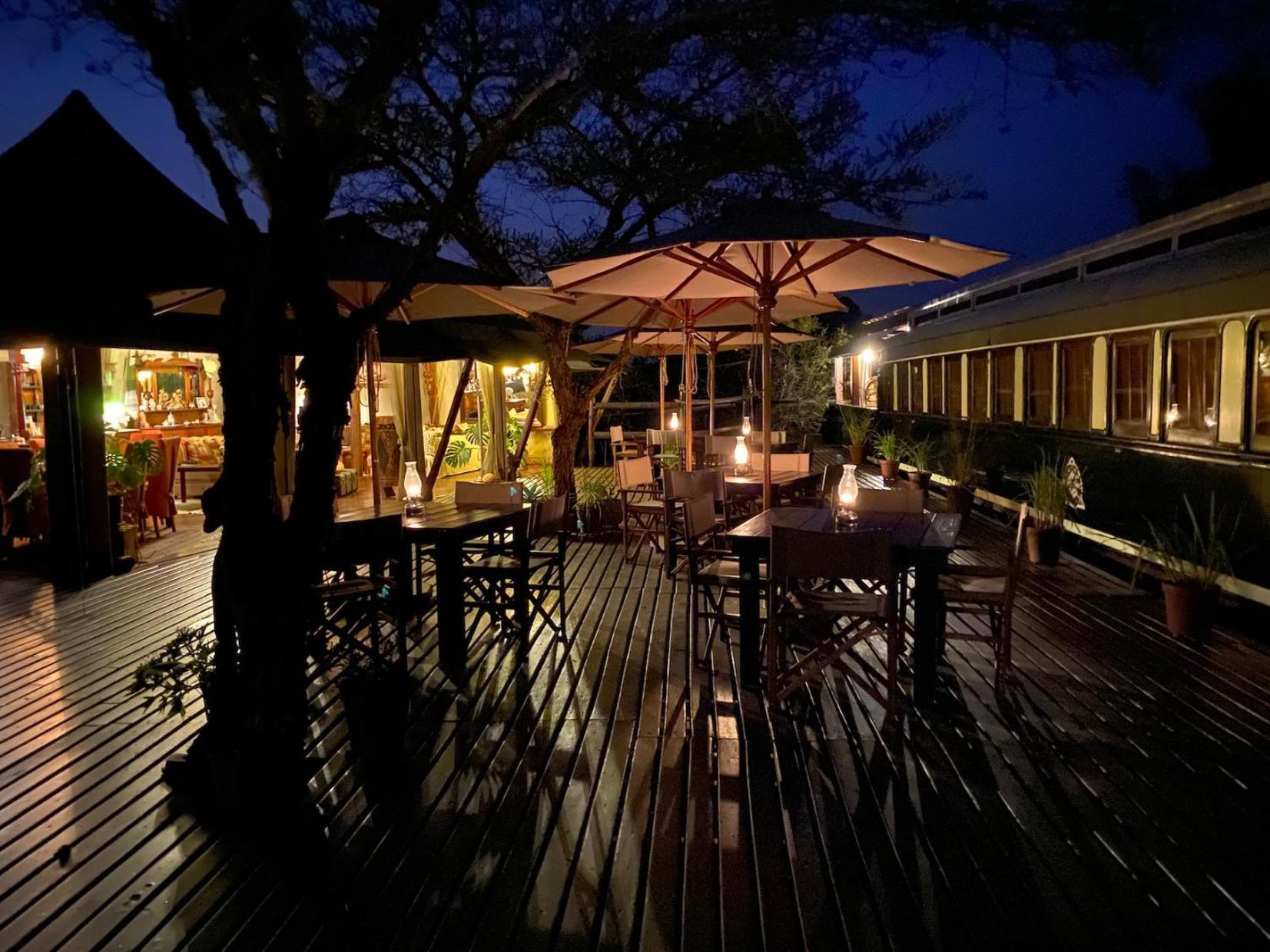 Out In Africa Wildlife Lodge Hammanskraal Extérieur photo
